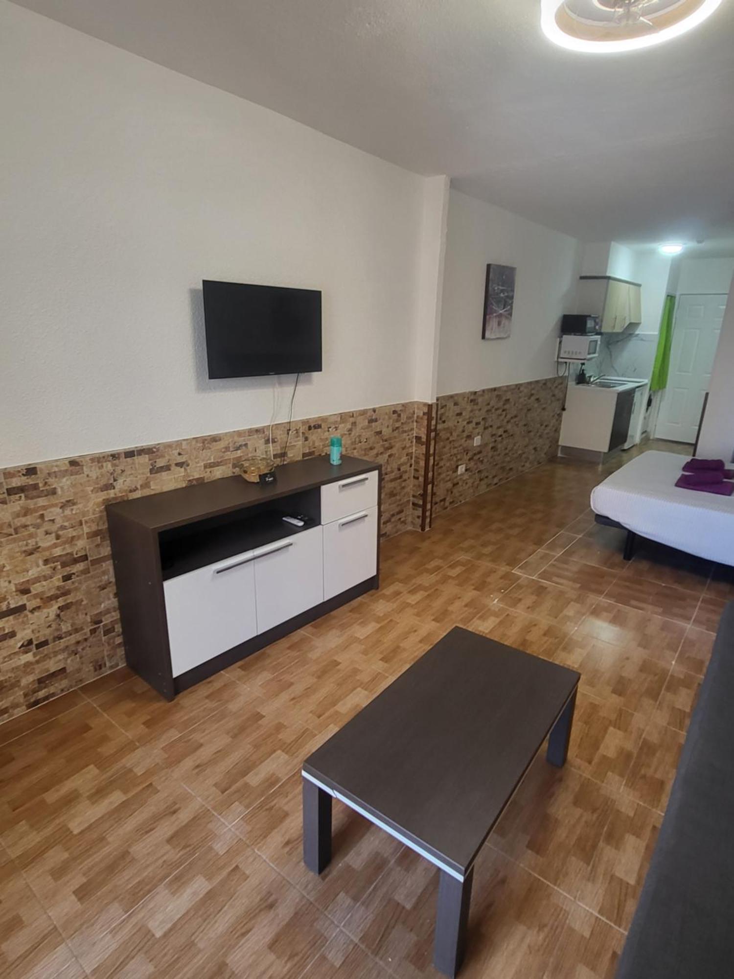 Tropic Apartments En Castle Harbour Los Cristianos  Exteriör bild