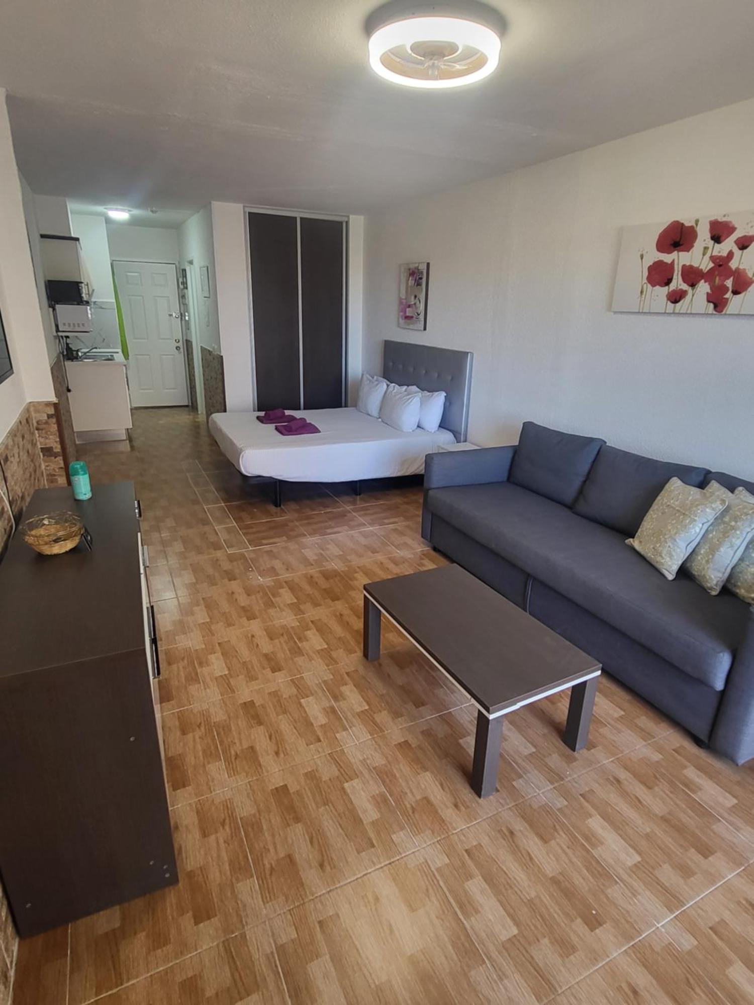 Tropic Apartments En Castle Harbour Los Cristianos  Exteriör bild